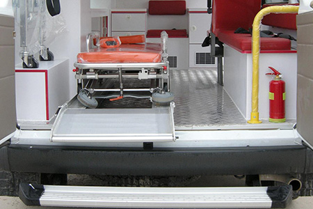 黄石救护车出租救护接送服务中心，助力解决救护转运难题